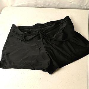 black shorts size medium Marona